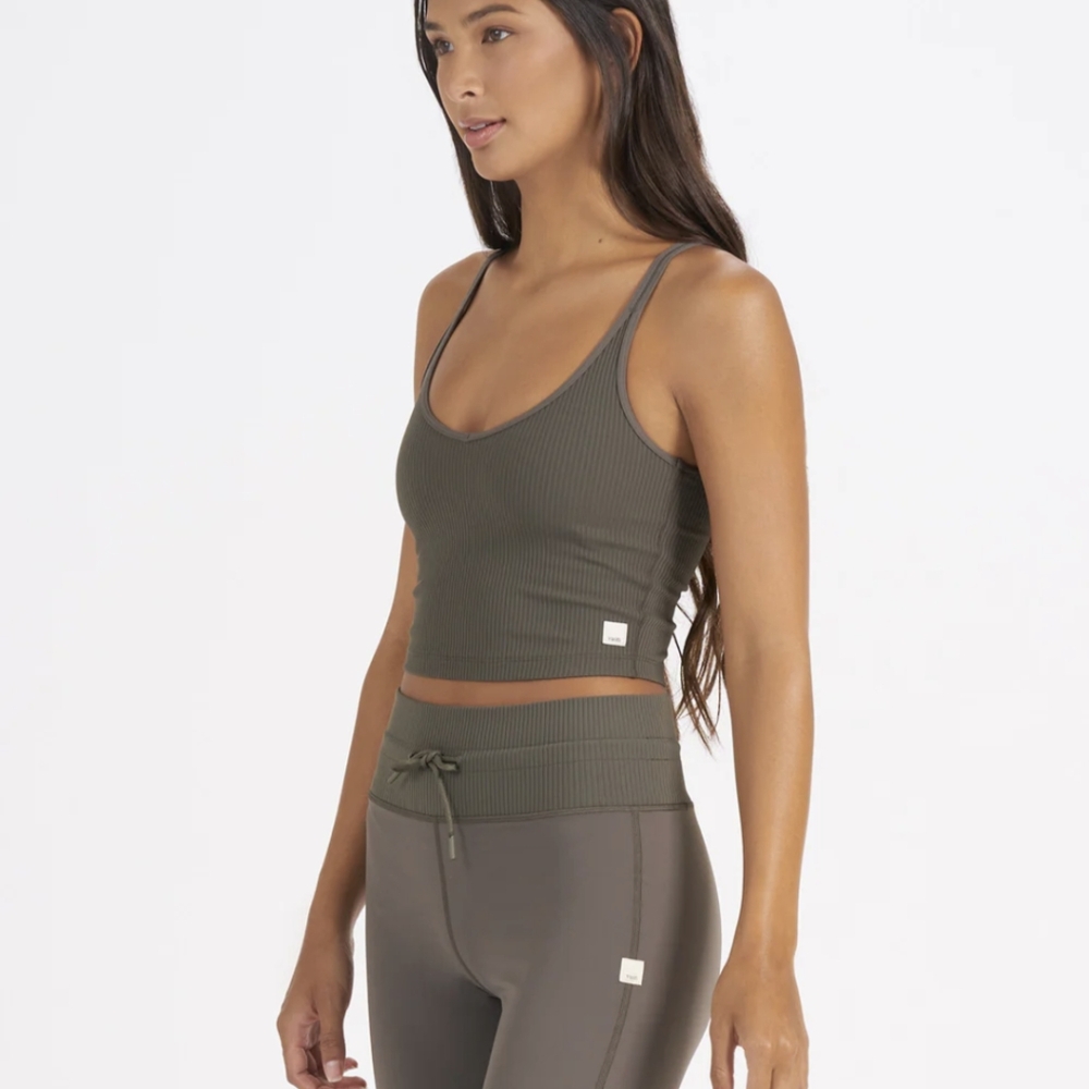 Vuori cropped rib tank top activewear